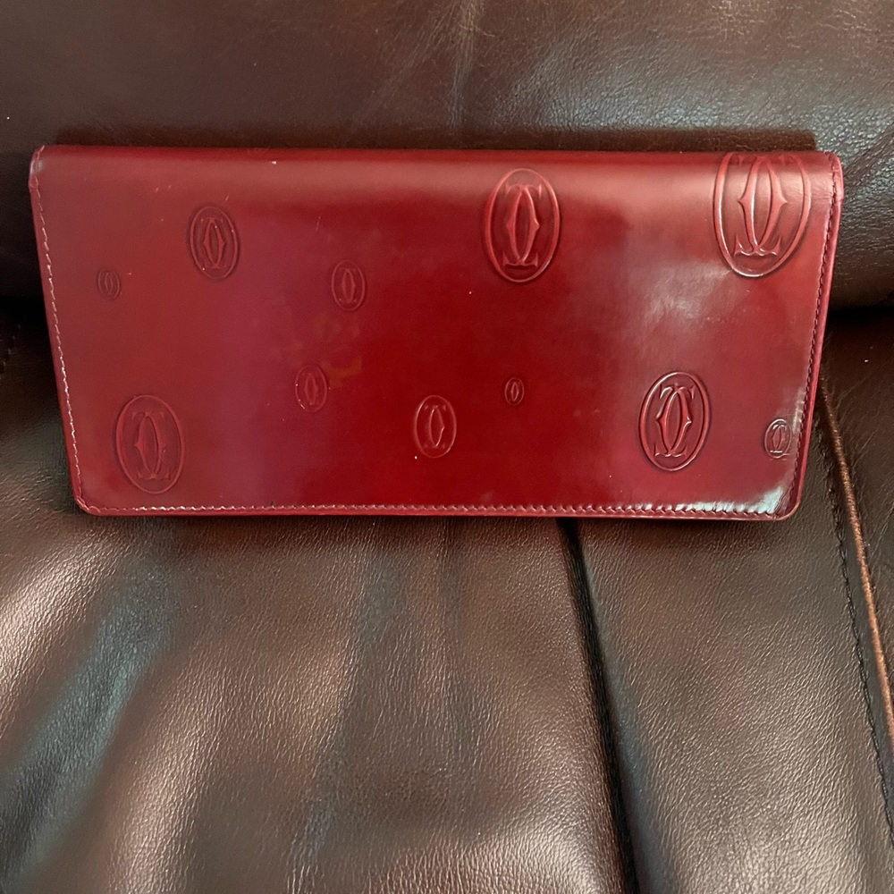 EUC Cartier Happy Birthday limited edition long wallet ♥️♥️ C logos both sides